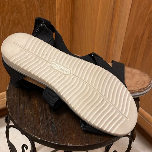 Black Swede and elastic sandals - Picture 2 of 4